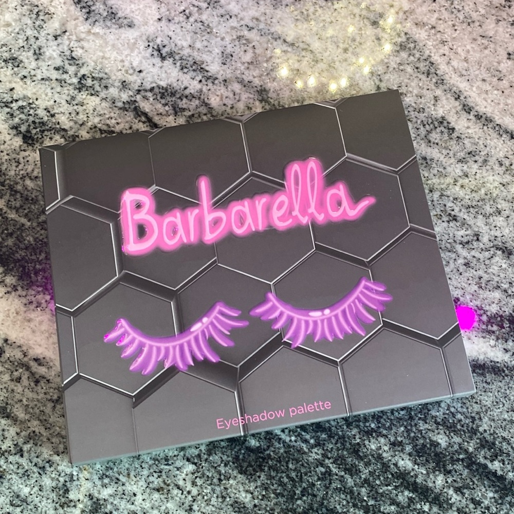Beebeauty London barbarella eyeshadow palette full size NEW!